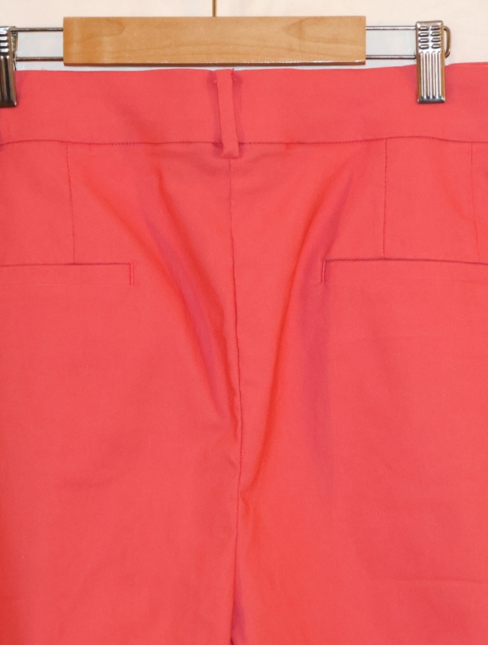 Lane Bryant 4-Season Mid-Rise Slim Capri Pants-Coral. NWT. - Picture 7 of 12